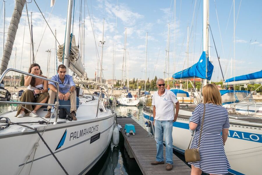 Lisbon: Private Sunset Cruise on the Tagus River with Drink - Quick reasons to book this Tagus sunset cruise