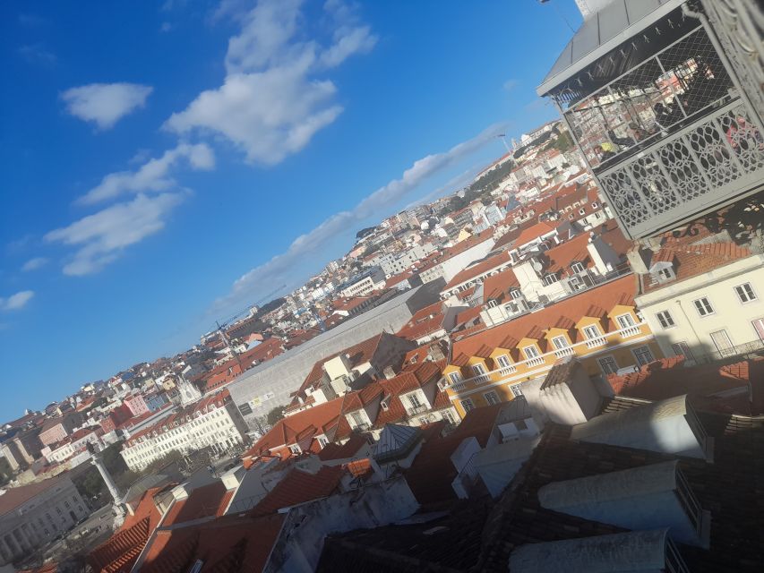 Lisbon: Private Tuk-Tuk Tour for 2 hours - Senhora do Monte and the best high view