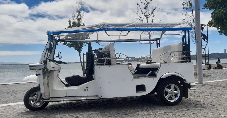 Lisbon: Private Tuk-Tuk Tour for 2 hours - Starting at the Hard Rock Cafe
