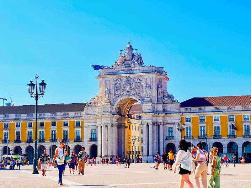 Lisbon: Private Tuk Tuk Tour with Polaroid Photos - From Praça Dom Luís I to the old town