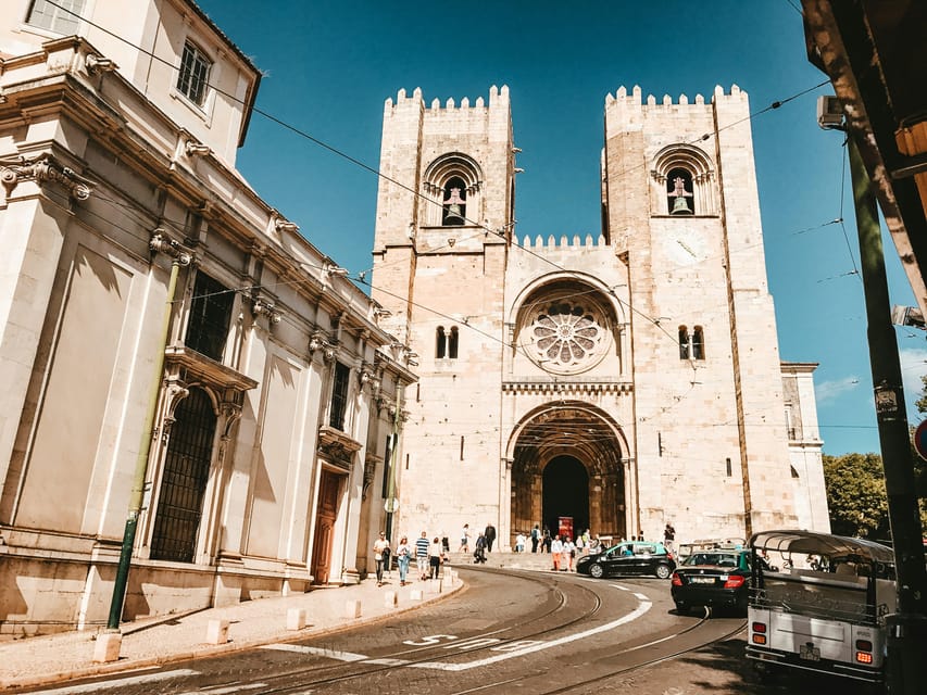 Lisbon: Private TukTuk Tour - FAQ
