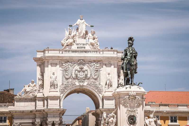 Lisbon: Private TukTuk Tour - Alfama, Lisbon Cathedral, and the old lanes