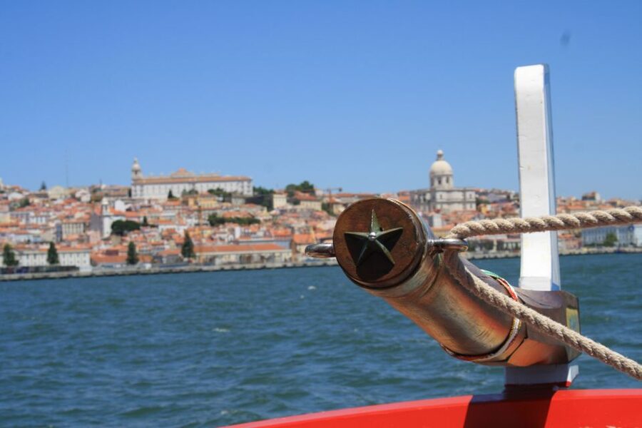 Lisbon: River Tagus Sightseeing Cruise in Traditional Vessel - Belém’s major monuments from the water