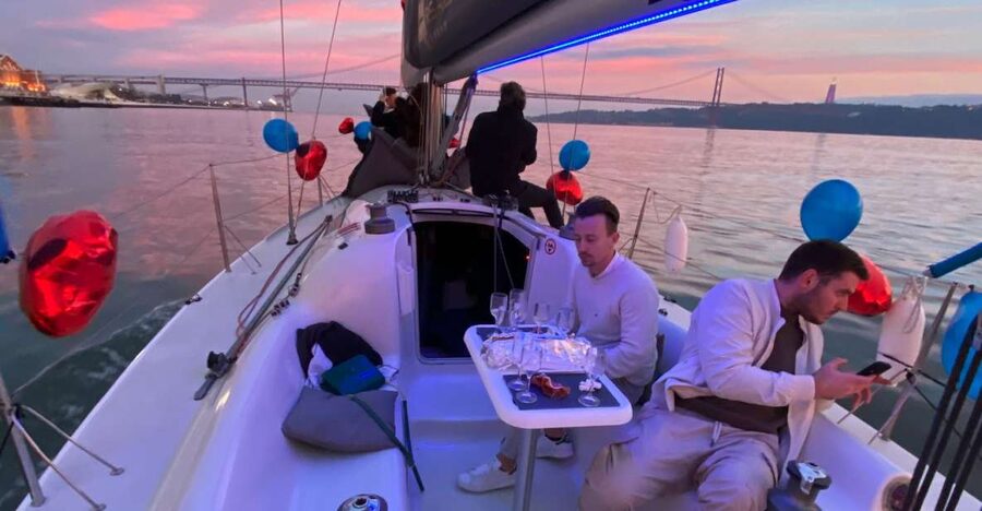 Lisbon: Sailboat Tour w/ Local Guide and Open Bar Green Wine - Why a Small Sailboat Works Better on the Tagus