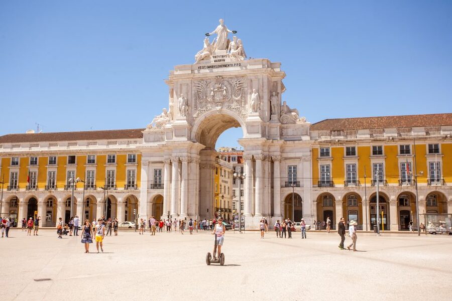 Lisbon: Segway Medieval Tour of Alfama and Mouraria - Portas do Sol and the best photo stop
