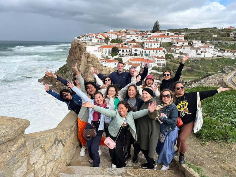 Lisbon: Sintra, Pena, Cabo da Roca, Cascais Tour with Pickup - Starting in a minivan from central Lisbon