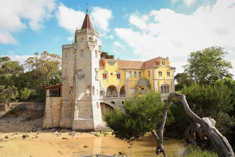 Lisbon: Sintra, Pena, Cascais & Cabo Day Tour with Tickets - Walking, weather, and who should book