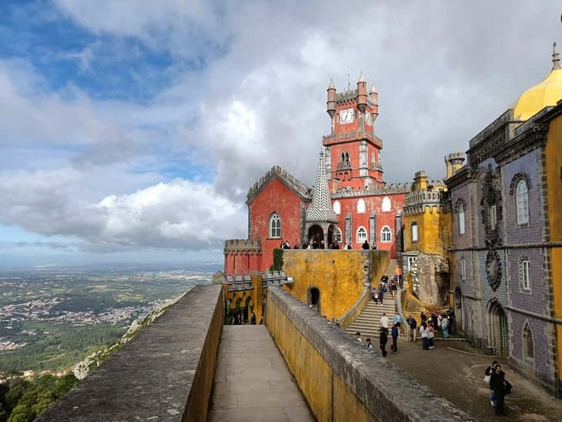 Lisbon: Sintra, Pena Palace, Moorish Castle & Regaleira Tour - Who should book this day trip?