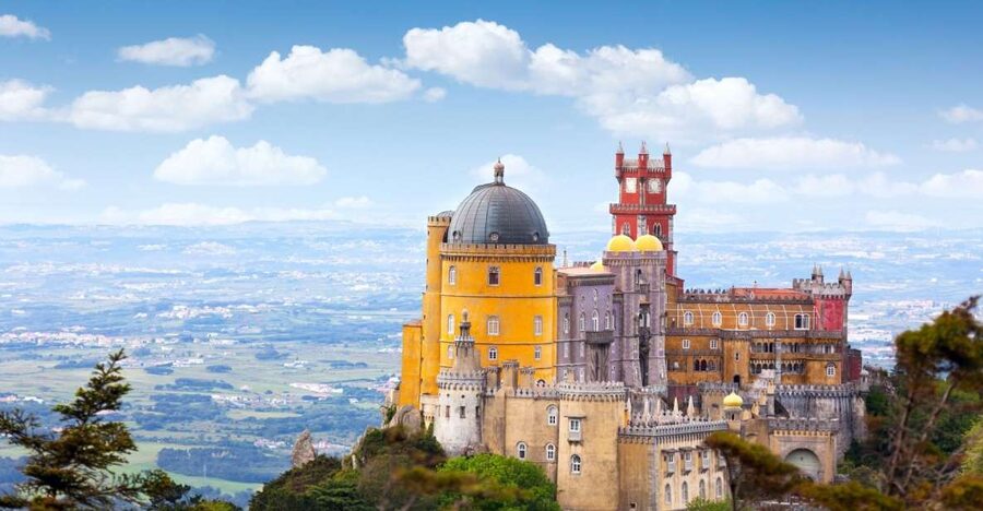 Lisbon: Sintra, Pena, Regaleira, Cabo da Roca & Cascais - Free time in Sintra for lunch and local flavor