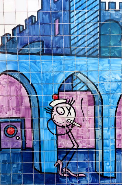Lisbon Street Art Lovers Walk - Starting in Mouraria among old walls and new ideas