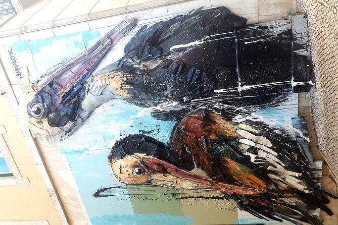 Lisbon: Street Art Tour - Vhils and the Portuguese point of view