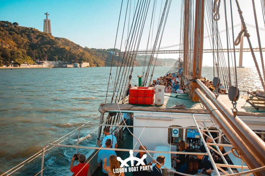 Lisbon: Sunset Boat Party with 2 Drinks and Free Club Entry - Timing, cancellation, and practical planning