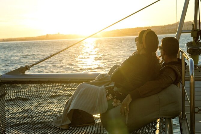 Lisbon: Sunset Catamaran Boat Tour with Music and Drinks - Is $26 good value for 90 minutes?