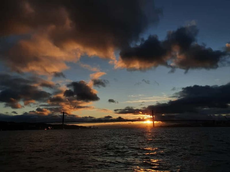 Lisbon: Sunset Catamaran Cruise with Drinks - MAAT, the Electricity Museum, and Lisbon’s changing waterfront