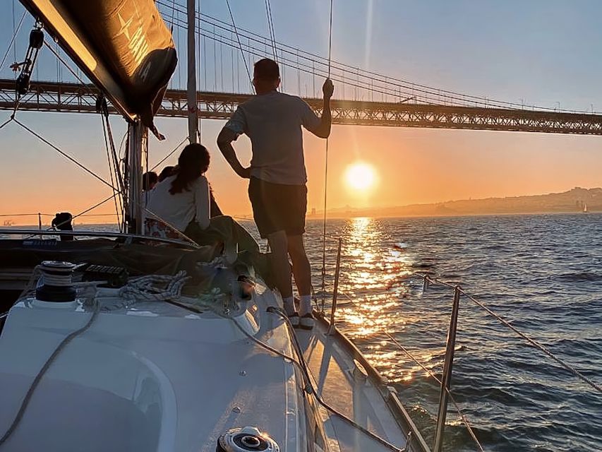 Lisbon: Sunset Cruise with Drinks and Snacks - Bairro Alto, São Jorge Castle, and Alfama from the water
