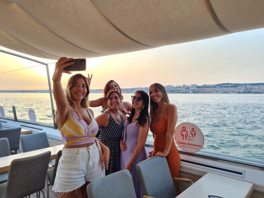 Lisbon: Sunset Cruise with Welcome Drink and Snacks - Why Lisbon looks better from the Tagus at sunset