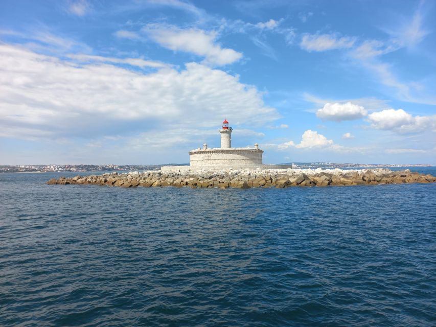 Lisbon: Tagus River Cruise to the Ocean & Dolphin Watching - What the $38 price really includes