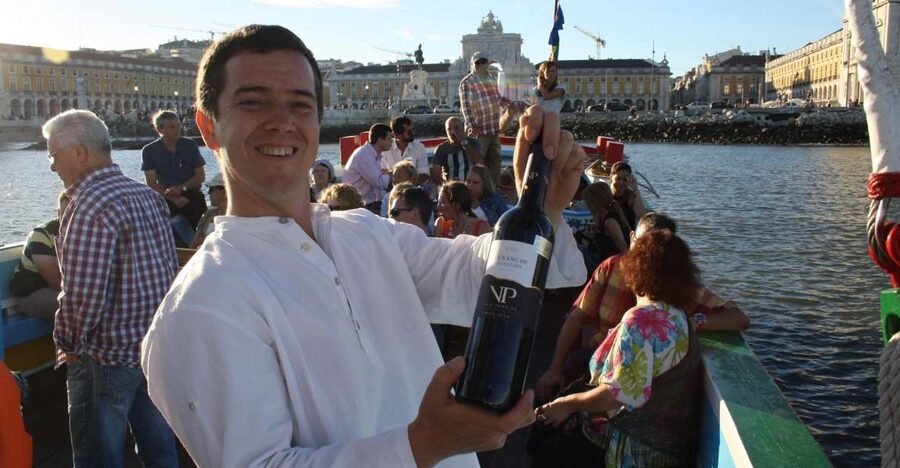 Lisbon: Tagus River Sunset Cruise in a Traditional Vessel - A 1947 vessel with an old Lisbon feel