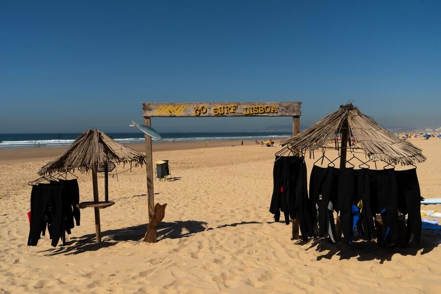 Lisbon: The Surf Instructor - surf lessons with transfer - About two hours of actual surfing