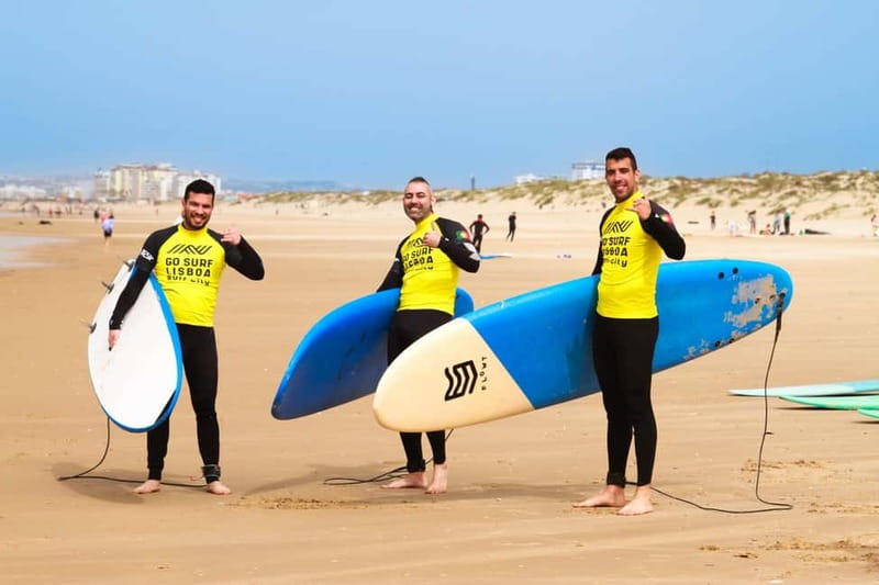 Lisbon: The Surf Instructor - surf lessons with transfer - Small groups and private lessons for children