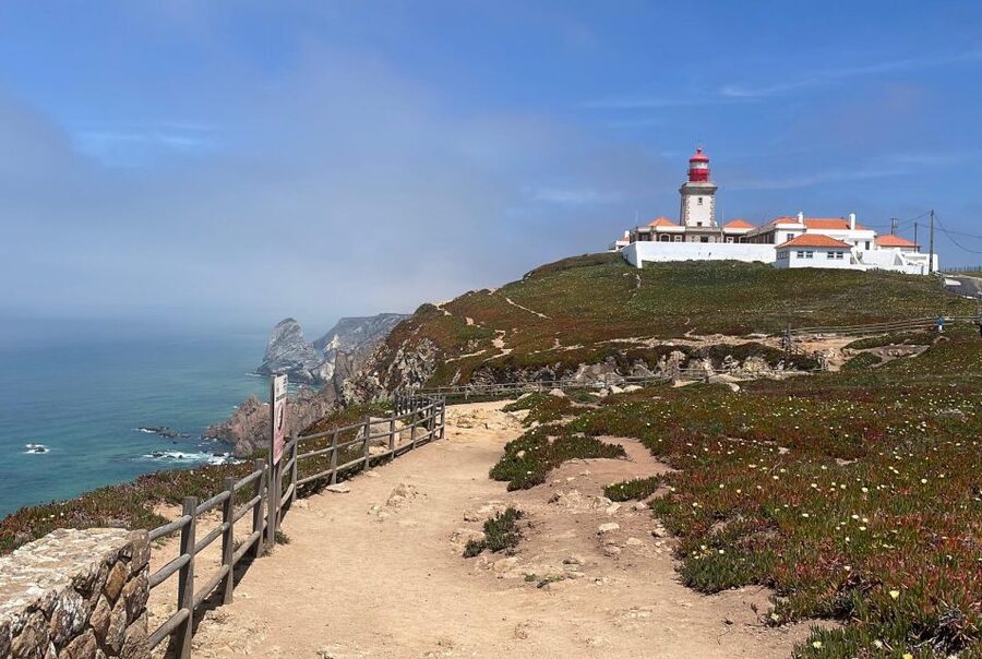 Lisbon: Tour to Sintra, Cabo da Roca and Cascais - Guides, languages, and group style