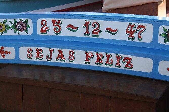 Lisbon Traditional Boats - Express Cruise - 45min - The practical issue of boarding