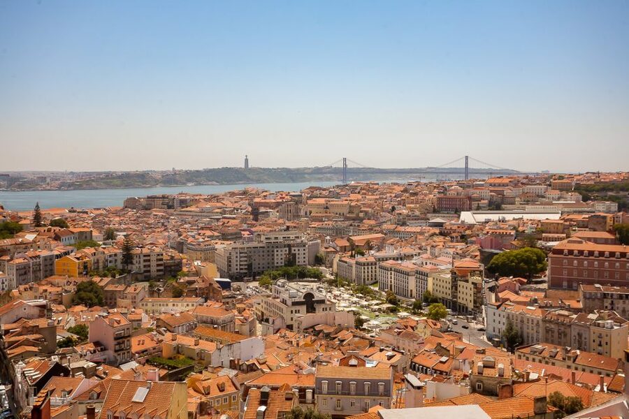 Lisbon Tram No. 28 Ride & Walking Tour - Learning about Fado in its home district