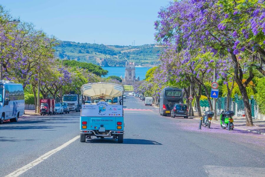 Lisbon: Tuk-Tuk Tour in French or German w/True Local Guide - The Ride, Comfort, and Practical Limits