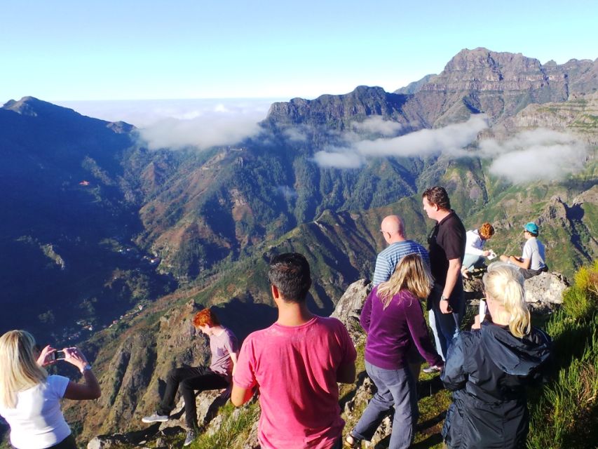 Madeira: Cabo Girao, Jeep Tour Adventure and Wine Tasting - Cabo Girão and the €3 skywalk