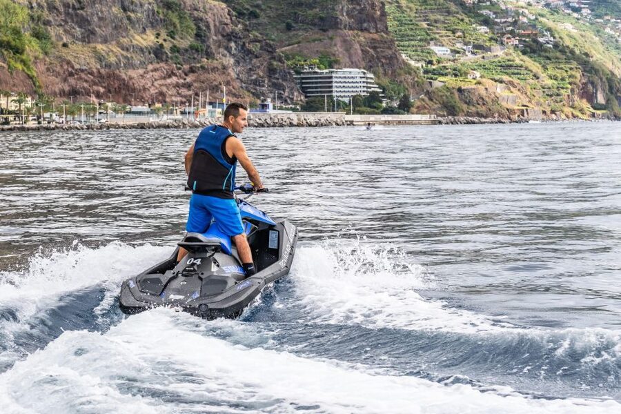 Madeira: Calheta Jet Ski Rental - The first few minutes on the jet ski