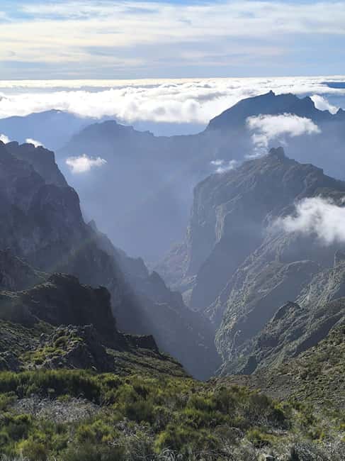 Madeira: Half-Day Pico Arieiro Jeep Tour - Portela viewpoint and Porto da Cruz