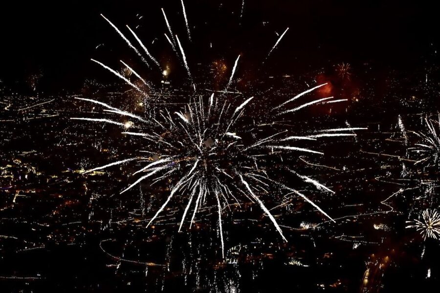 Madeira: New Years Eve Fireworks Catamaran Cruise - Why the fireworks look better from Funchal Bay