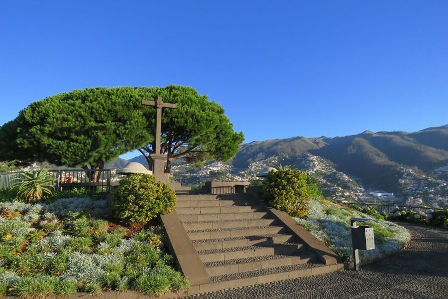 Madeira : Nun's Valleys and Pico Areeiro 4X4 Tour - From Funchal to Madeira’s high mountain roads