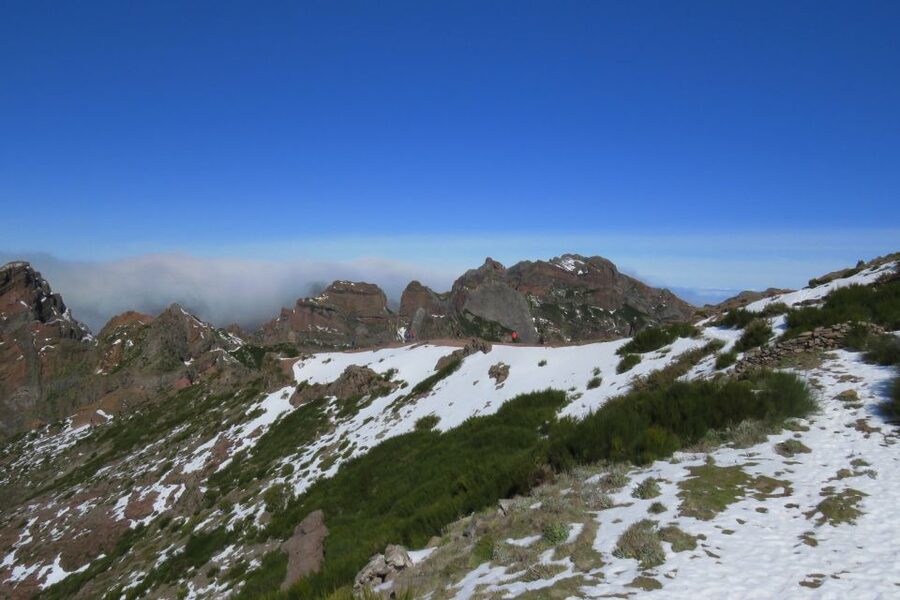 Madeira : Nun's Valleys and Pico Areeiro 4X4 Tour - The climb to Pico Areeiro at 1,818 meters