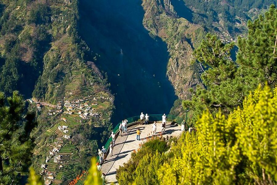 Madeira: Nuns Valley Half-Day Tour - Leaving Funchal by minibus