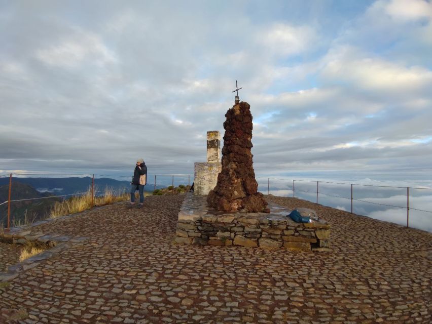 Madeira: Pico Ruivo Guided Sunrise Hike with Hotel Pickup - The early pickup and one-hour drive
