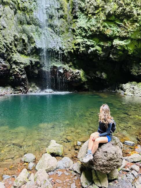 Madeira: PR 9 - Levada do Caldeirão Verde Hike Transfer - Four tunnels, low ceilings, and the need for a light