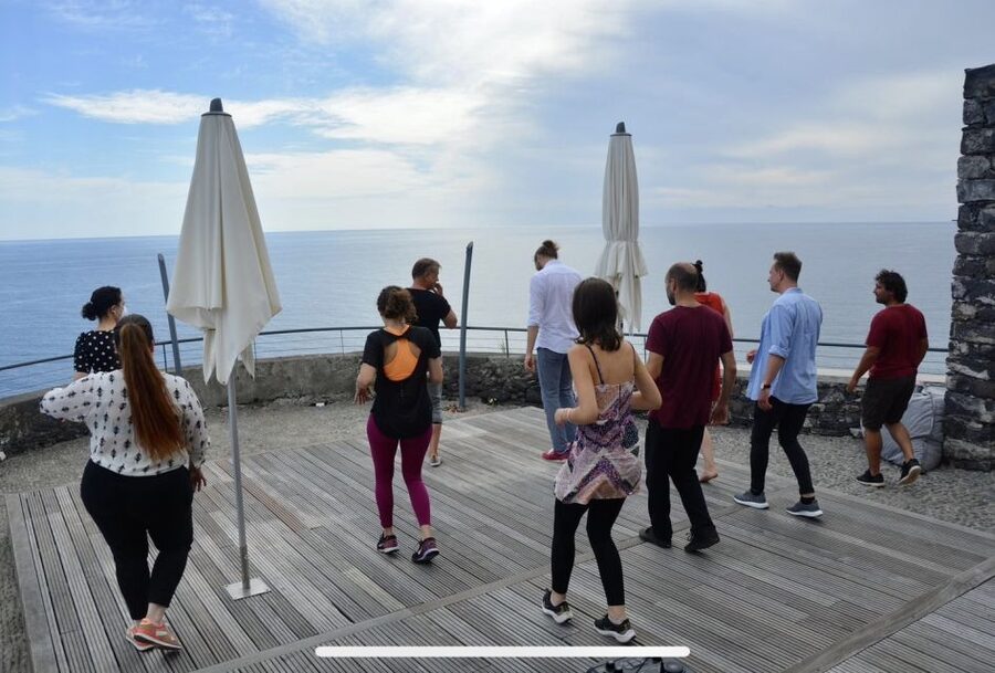 Madeira: Salsa and Bachata dance and discovery experience - What Happens During the One-Hour Class