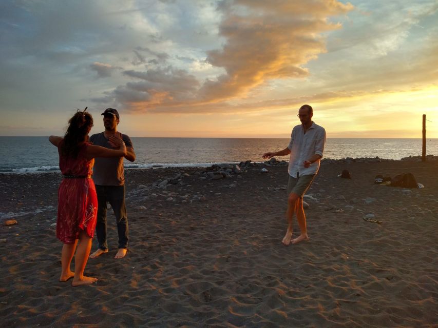 Madeira: Salsa and Bachata dance and discovery experience - Beginners, Couples, and Solo Dancers