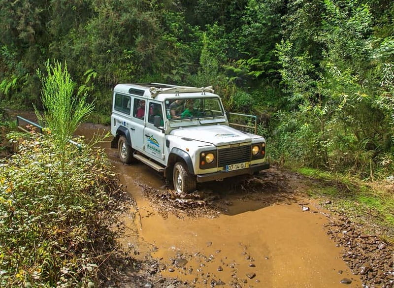 Madeira: Santana Jeep Safari and Balções Levada Walk - Santana: Madeira’s most recognizable houses