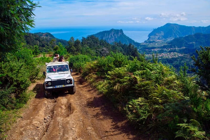 Madeira: Santana Jeep Safari and Balções Levada Walk - Pico do Areeiro: a high start at 1,818 meters