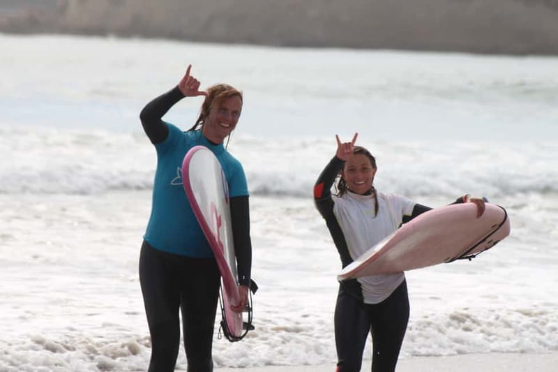 Matosinhos: Surfing Lesson with Equipment - Starting at Fish Surf School in Matosinhos