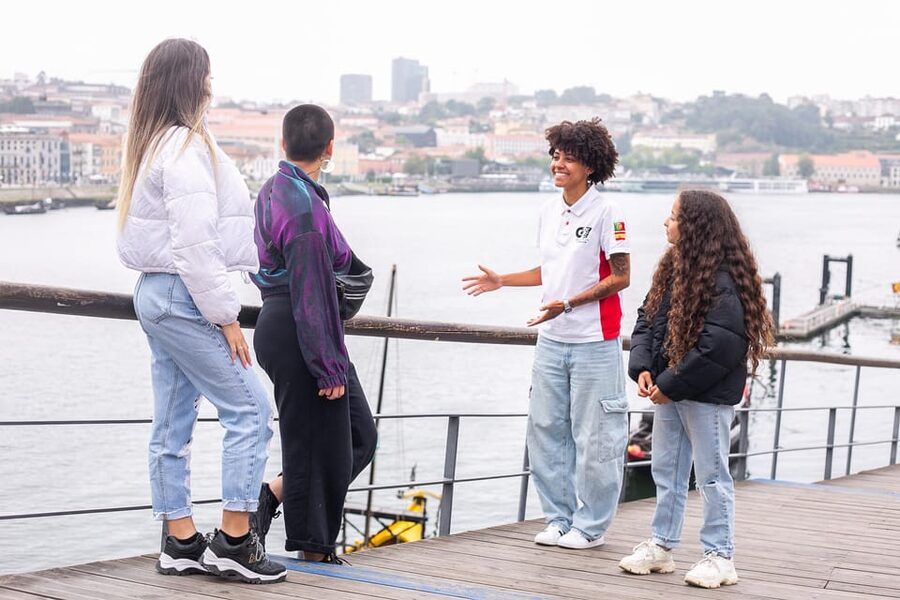 Oporto Tuk-Tuk Tour: Fast, Fun & Flexible – 1H to Full Day! - Rua das Flores and the descent to Ribeira