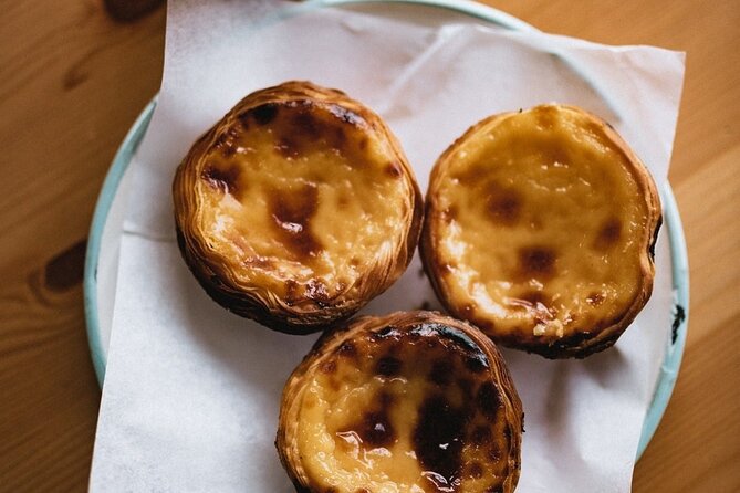 Pastel de Nata Masterclass at a Real Bakery in Downtown Lisbon - The opening lesson: a short story behind the tart