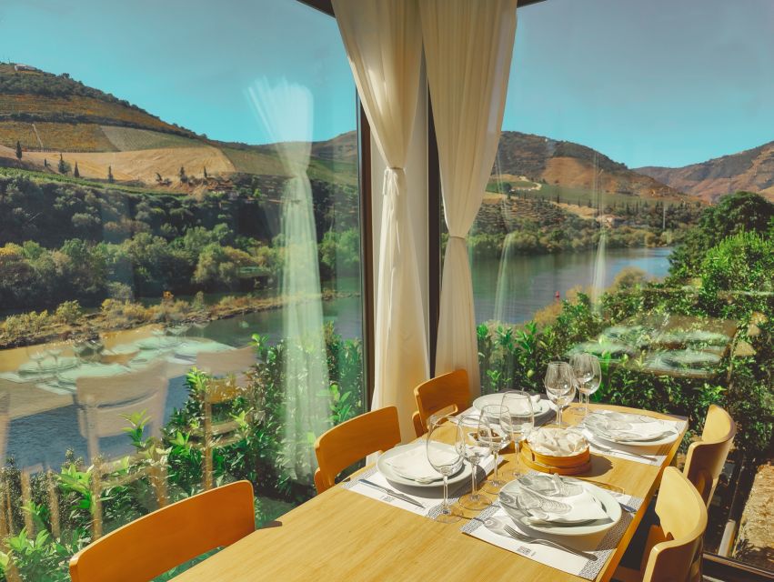 Pinhão: Douro River Boat Tour with Lunch - What to bring and how to prepare