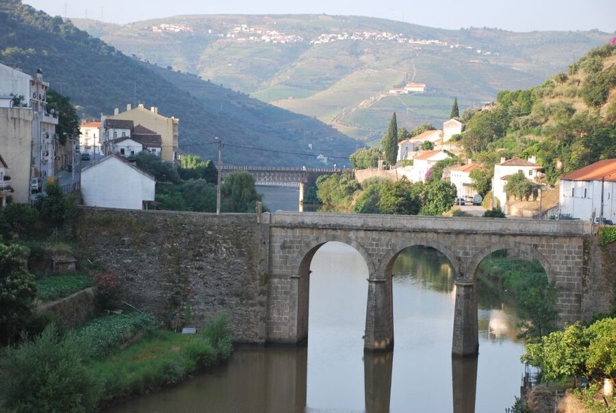 Pinhão: Douro Valley Rabelo Boat Tour and Kayak Experience - Should you book it?