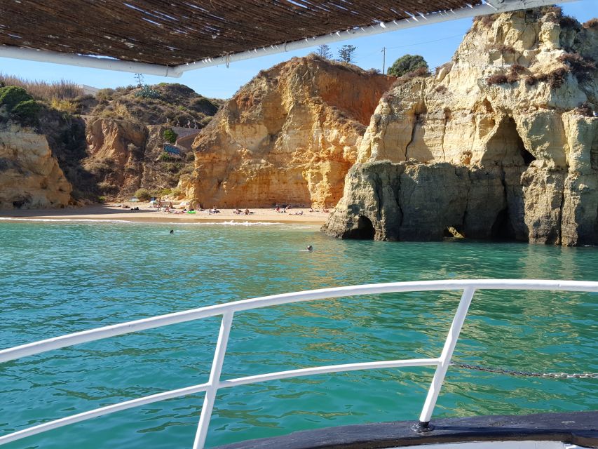 Ponta da Piedade: Half-Day Cruise with Lunch from Lagos - Crew Service and the Social Atmosphere