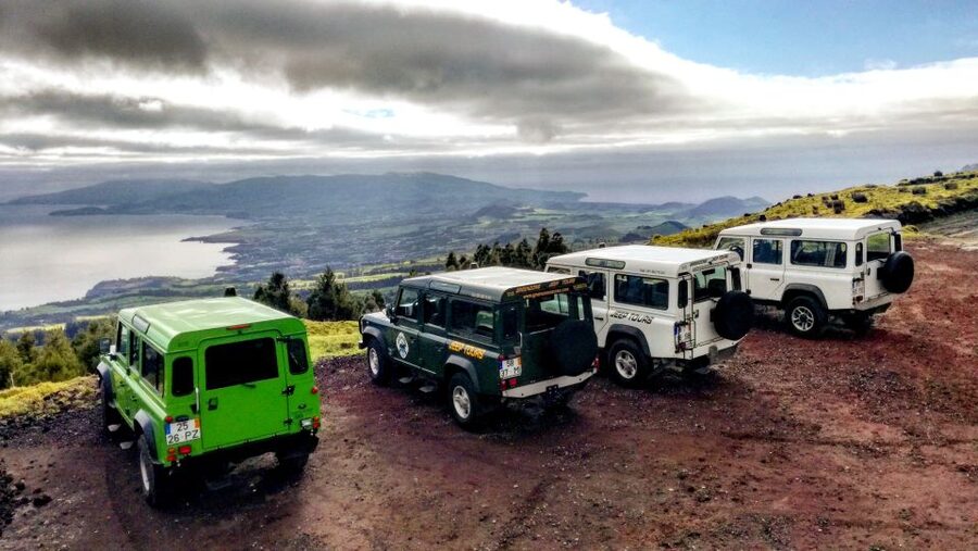 Ponta Delgada: Full-Day Sete Cidades 4X4 Tour with Lunch - The guide can make or break the experience
