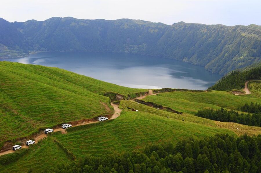 Ponta Delgada: Full-Day Sete Cidades 4X4 Tour with Lunch - Morning views around Sete Cidades