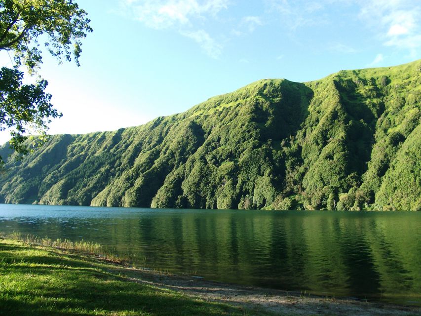 Ponta Delgada: Half-Day 4x4 Sete Cidades Trip - Lakes, Lookouts, and the Best Views